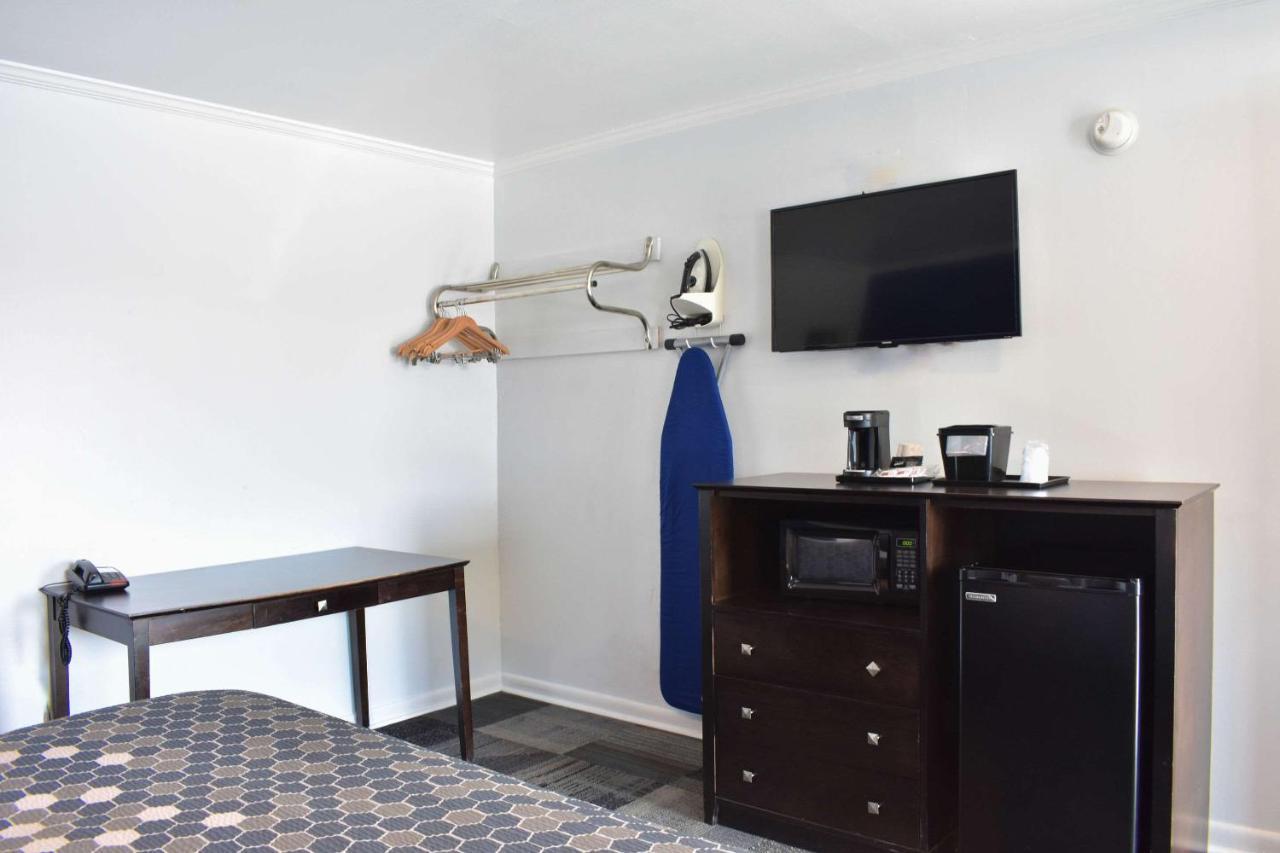Rodeway Inn Swainsboro Zewnętrze zdjęcie