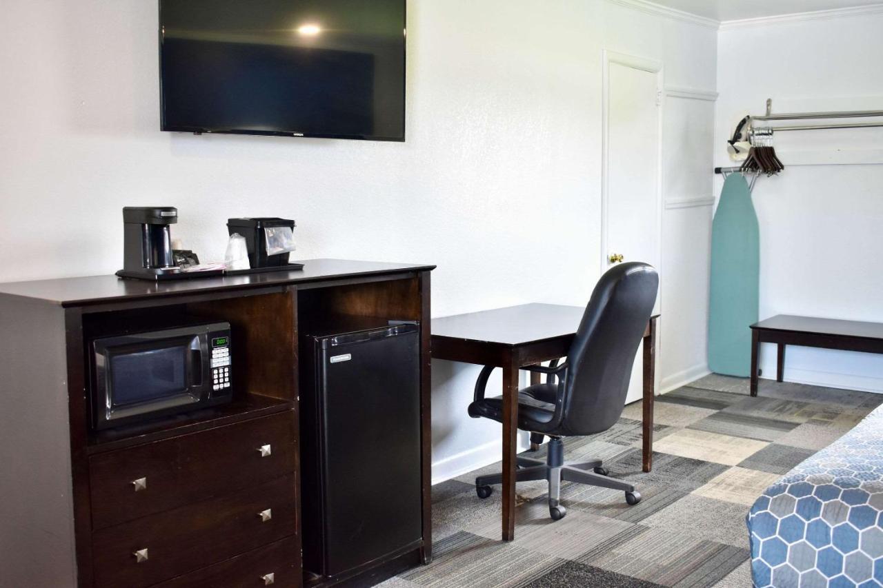 Rodeway Inn Swainsboro Zewnętrze zdjęcie
