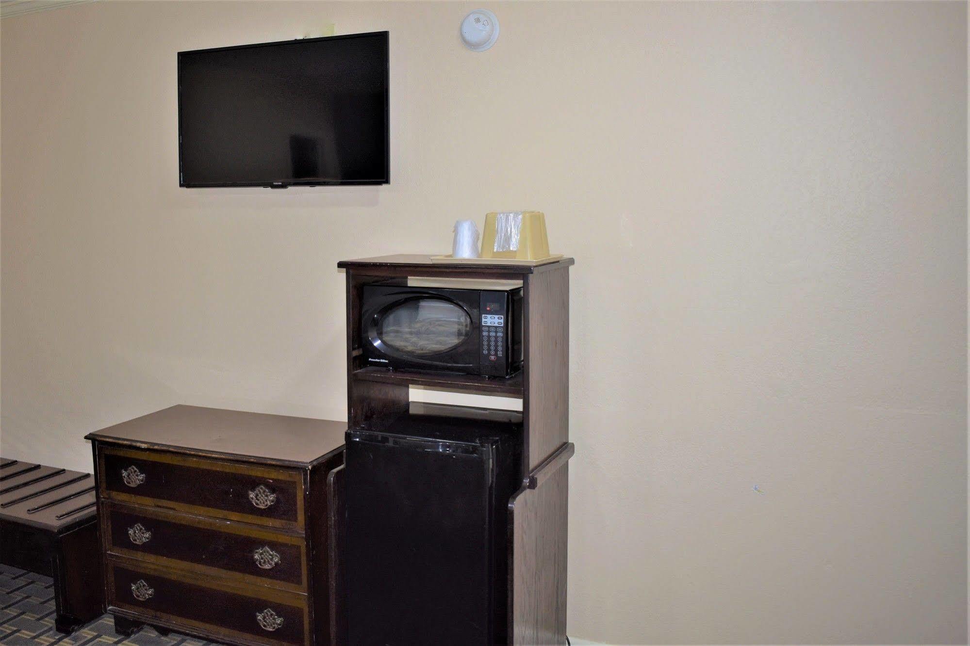 Rodeway Inn Swainsboro Zewnętrze zdjęcie